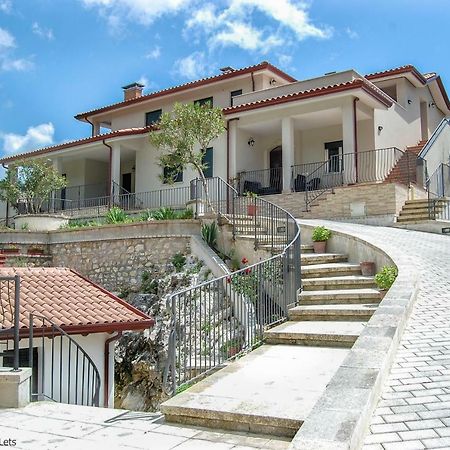 Casa Elisabetta Shortlets Apartment Caposele Bagian luar foto