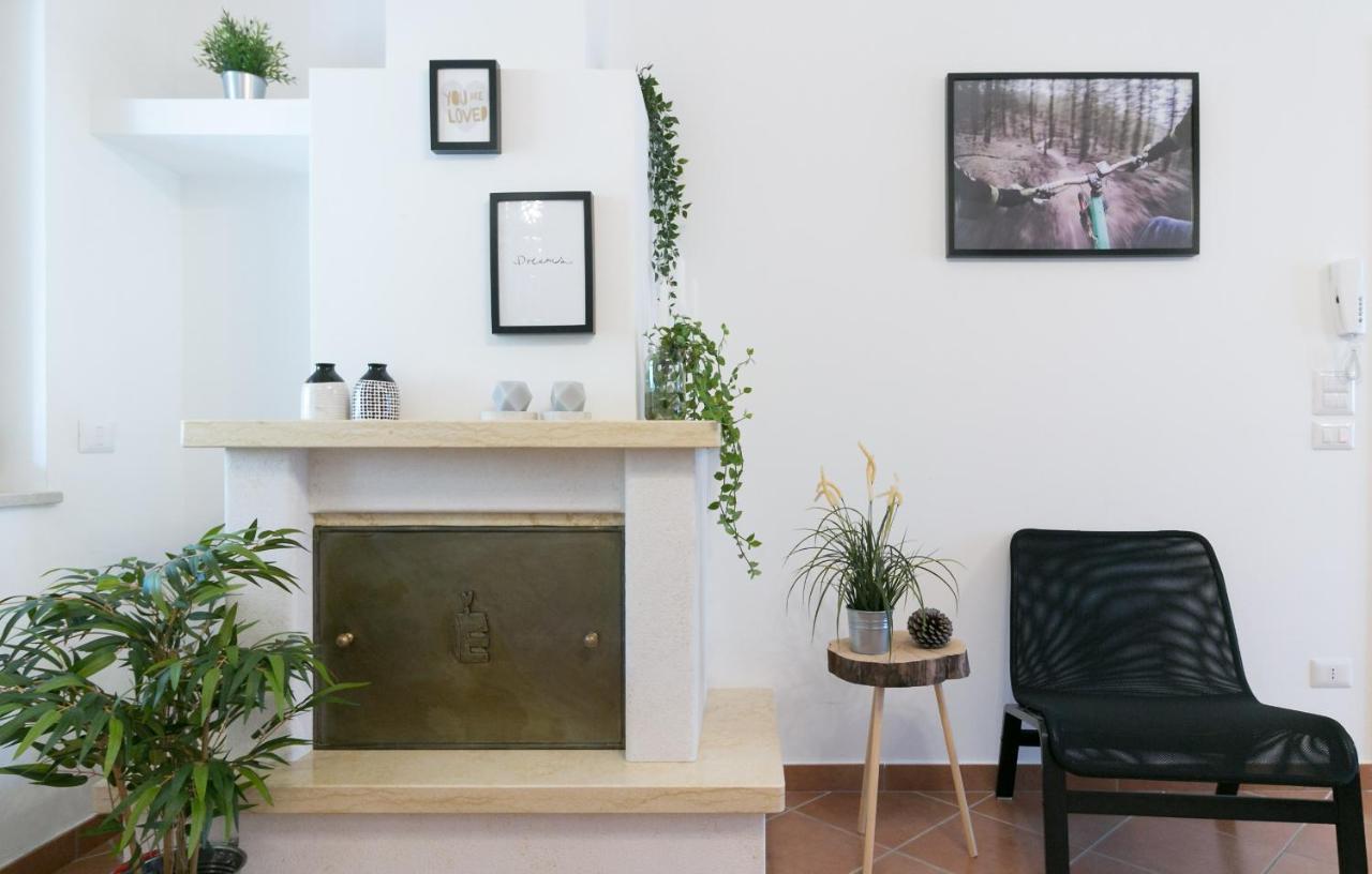 Casa Elisabetta Shortlets Apartment Caposele Bagian luar foto