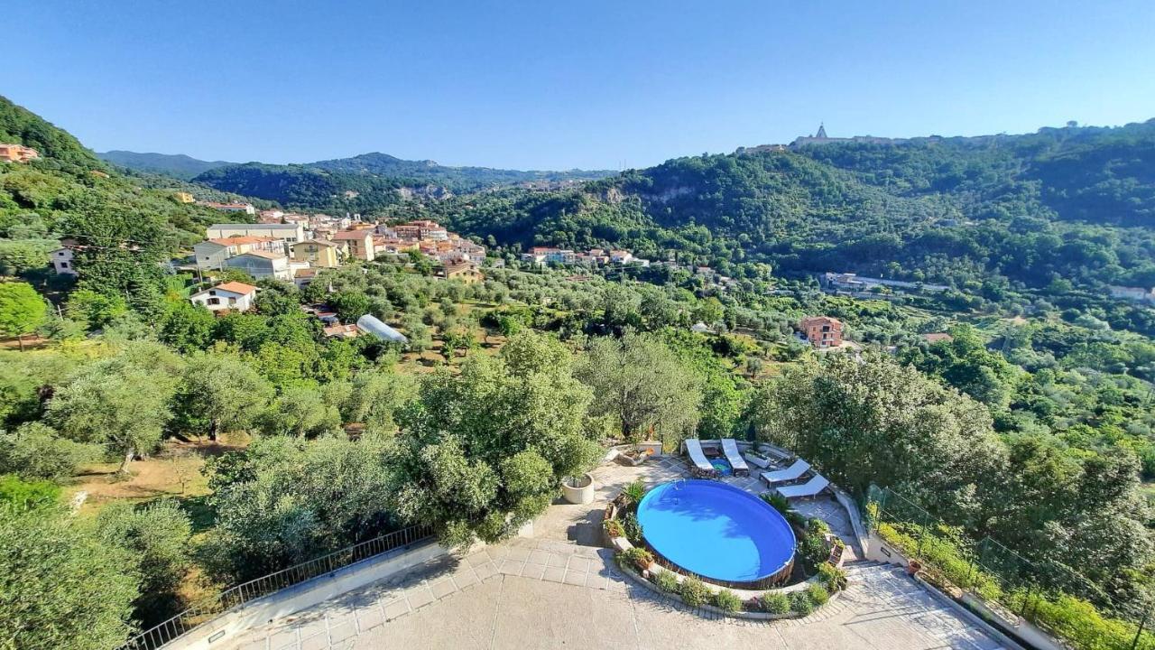 Casa Elisabetta Shortlets Apartment Caposele Bagian luar foto