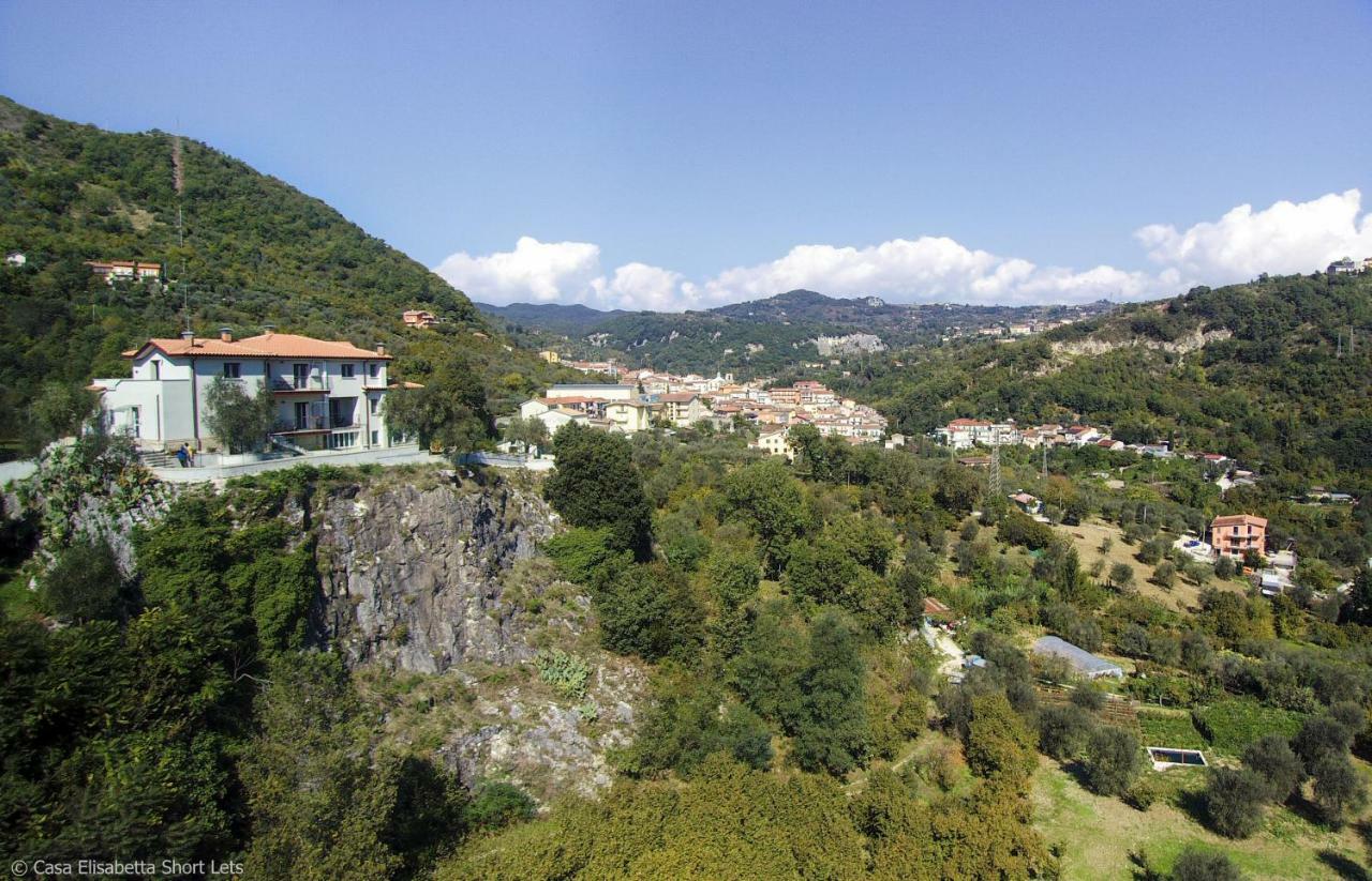 Casa Elisabetta Shortlets Apartment Caposele Bagian luar foto